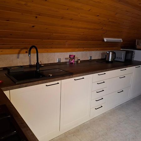 Apartma Cvrsta Trojka เยเซนิตเซ ภายนอก รูปภาพ
