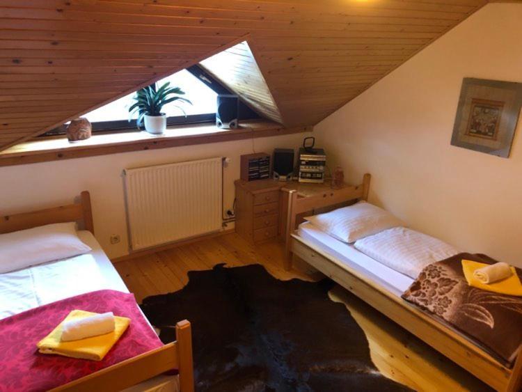 Apartma Cvrsta Trojka เยเซนิตเซ ภายนอก รูปภาพ