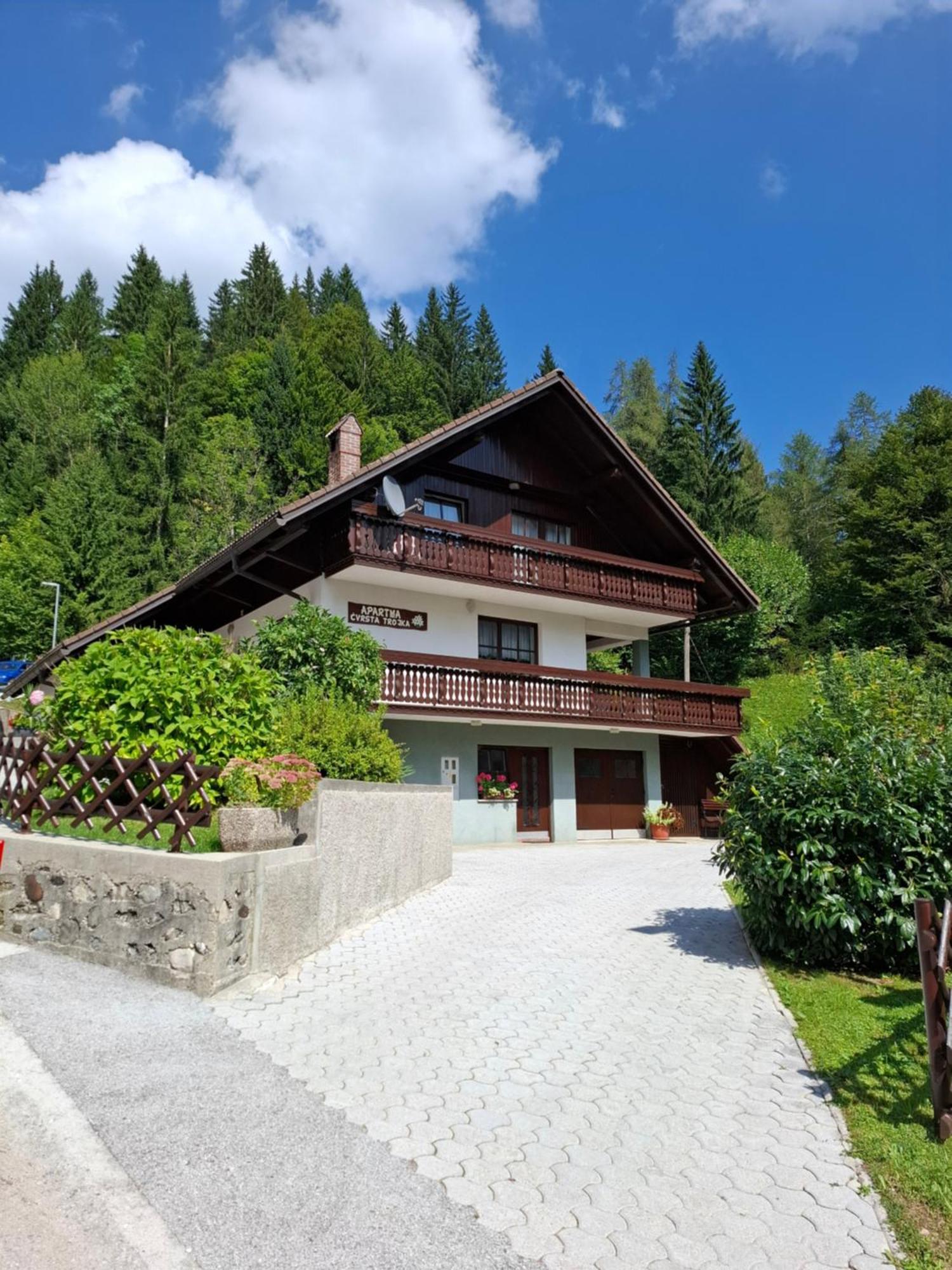 Apartma Cvrsta Trojka เยเซนิตเซ ภายนอก รูปภาพ
